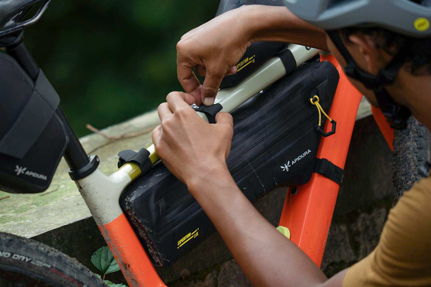Apidura Expedition Frame Pack